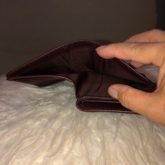 Prada medium wallet. Burgundy - Picture 5 of 8